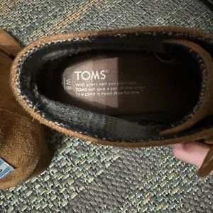 Toms